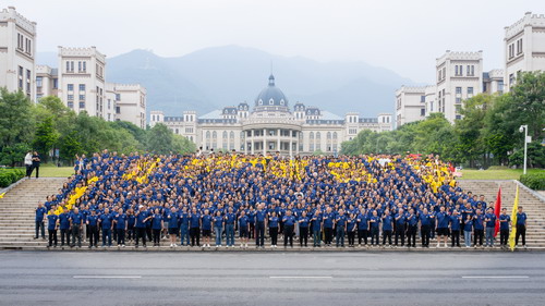 全体合影.jpg 全体合影.jpg