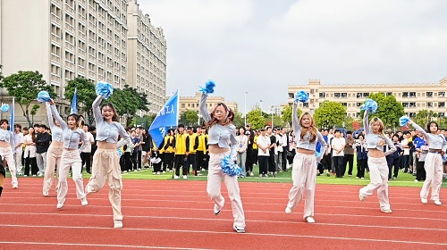 大旺校区入场展演.jpg