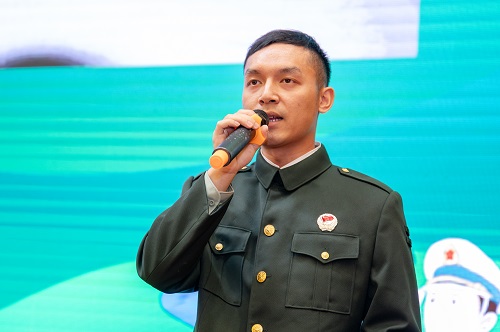 陆海涛发言.JPG