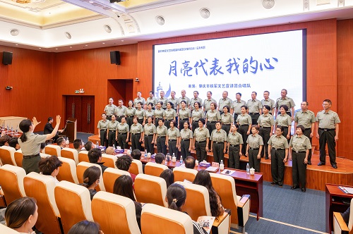 宣讲团合唱队表演.JPG