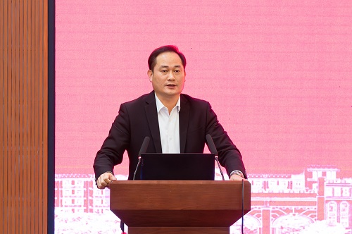 卢景值讲话.jpg