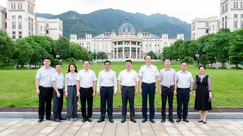 双方合影.jpg 双方合影.jpg