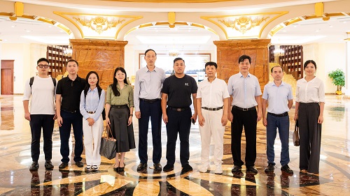 双方合影.jpg 双方合影.jpg