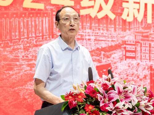 和飞讲话.jpg 和飞讲话.jpg