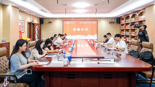 双方座谈.jpg 双方座谈.jpg