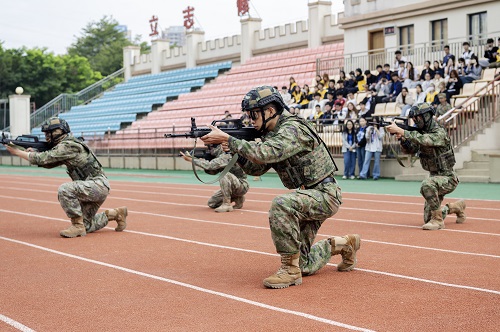大旺校区科目表演1.jpg 大旺校区科目表演1.jpg