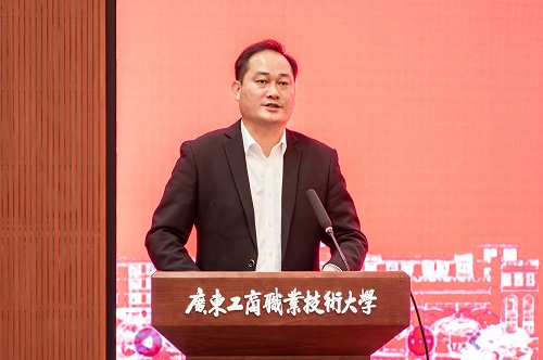 卢景值讲话.jpg 卢景值讲话.jpg