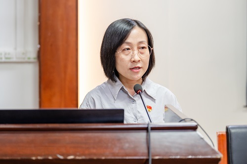梁伟莹发言.jpg