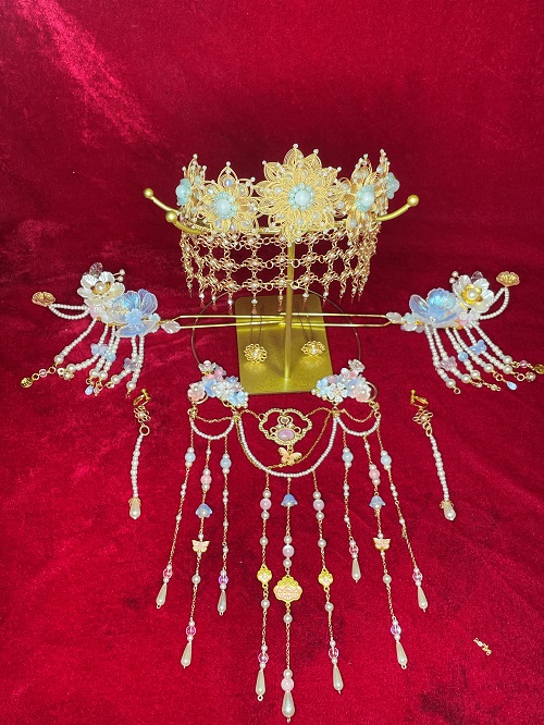 广府金绣首饰产品《全丝花冠》.jpg 广府金绣首饰产品《全丝花冠》.jpg
