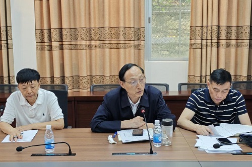 和飞讲话.jpg