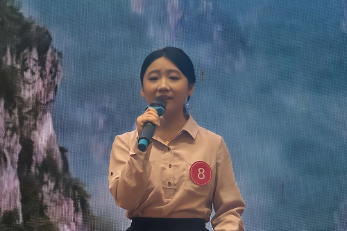一等奖获得者蔡慧欣.jpg 一等奖获得者蔡慧欣.jpg