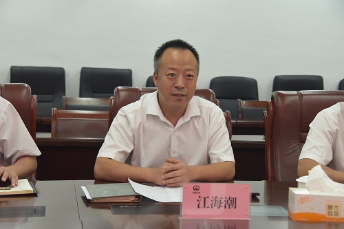 江海潮讲话.JPG 江海潮讲话.JPG