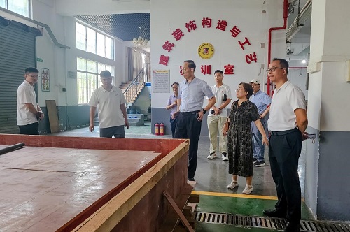 调研现场.jpg 调研现场.jpg