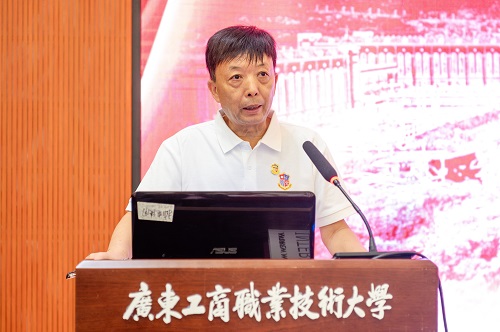 赵同胤主持.jpg
