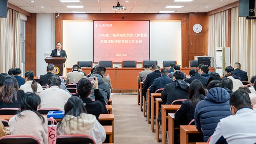 述职现场.jpg 述职现场.jpg