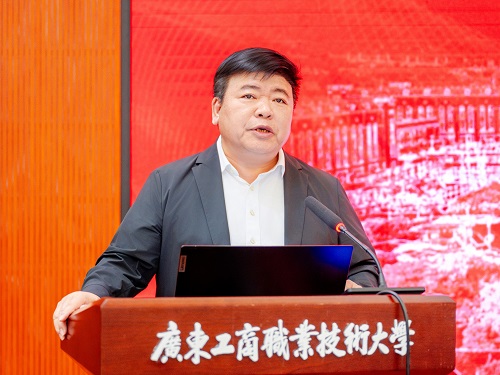 莫秀全讲话.jpg 莫秀全讲话.jpg