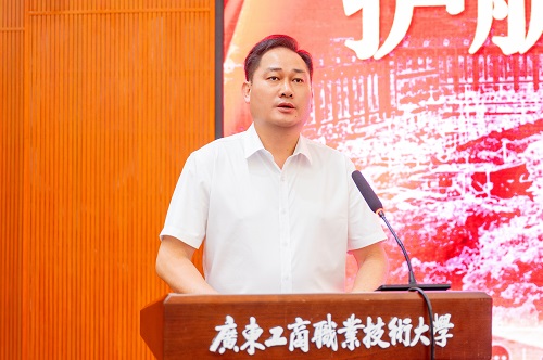 卢景值讲话.jpg 卢景值讲话.jpg